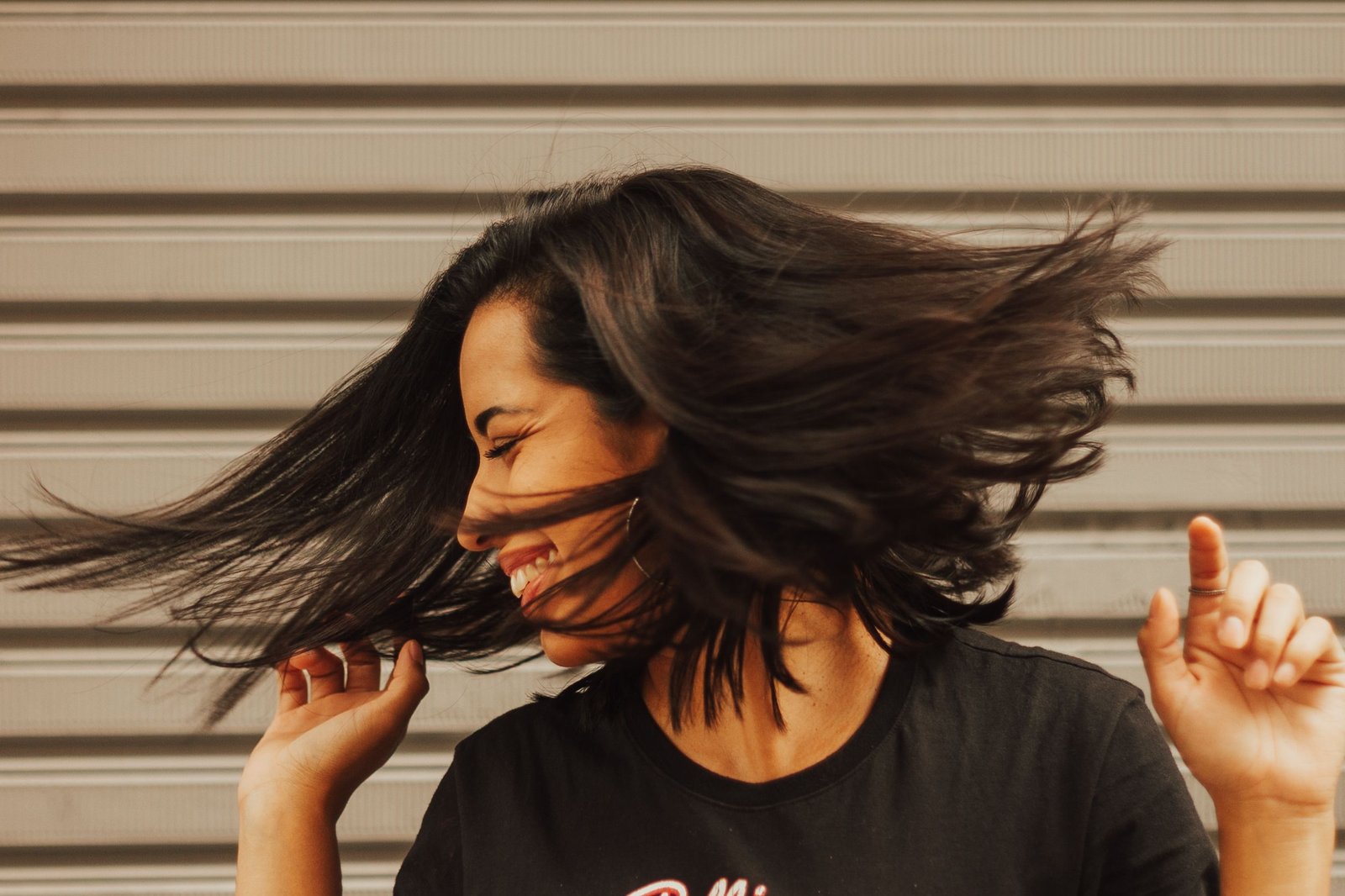 Pourquoi le temps de séchage influence la santé des cheveux