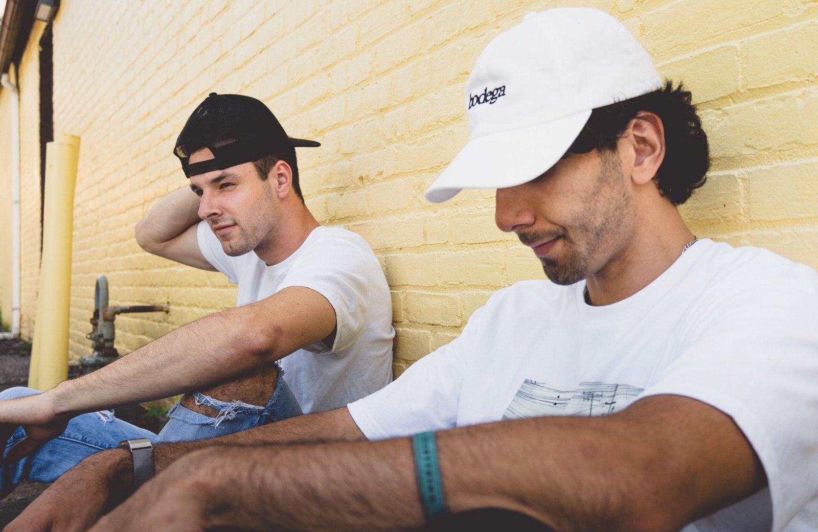 La psychologie des couleurs dans le streetwear au Maroc : l’impact visuel des accessoires signés AtlasFit